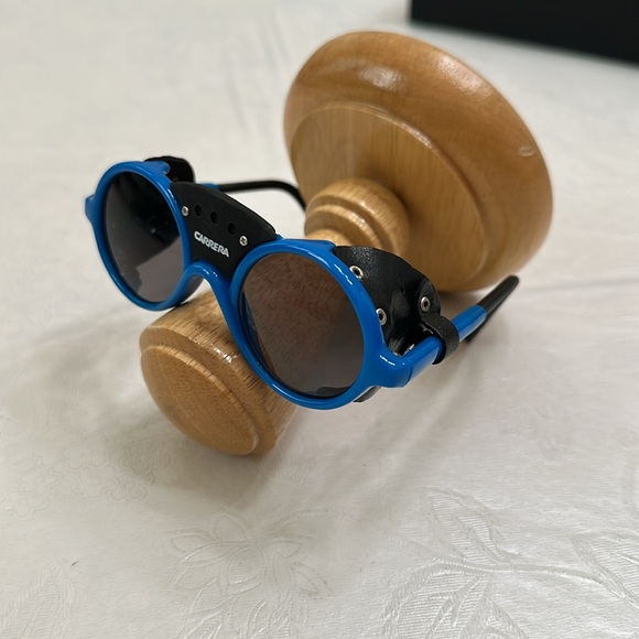 Carrera Sunglasses - ROUND w/ Side Cover - Blue - Picture 1 of 12